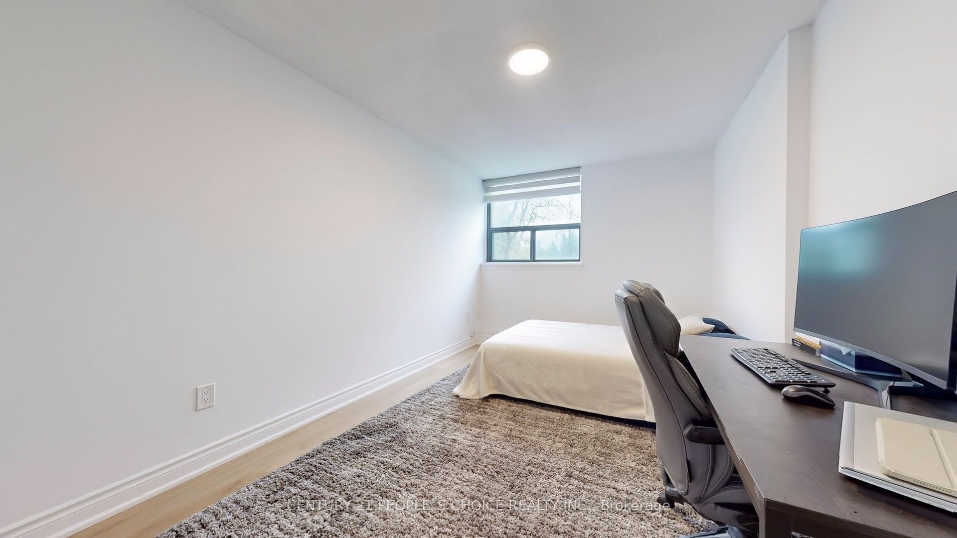 100 Wingarden Court, #216