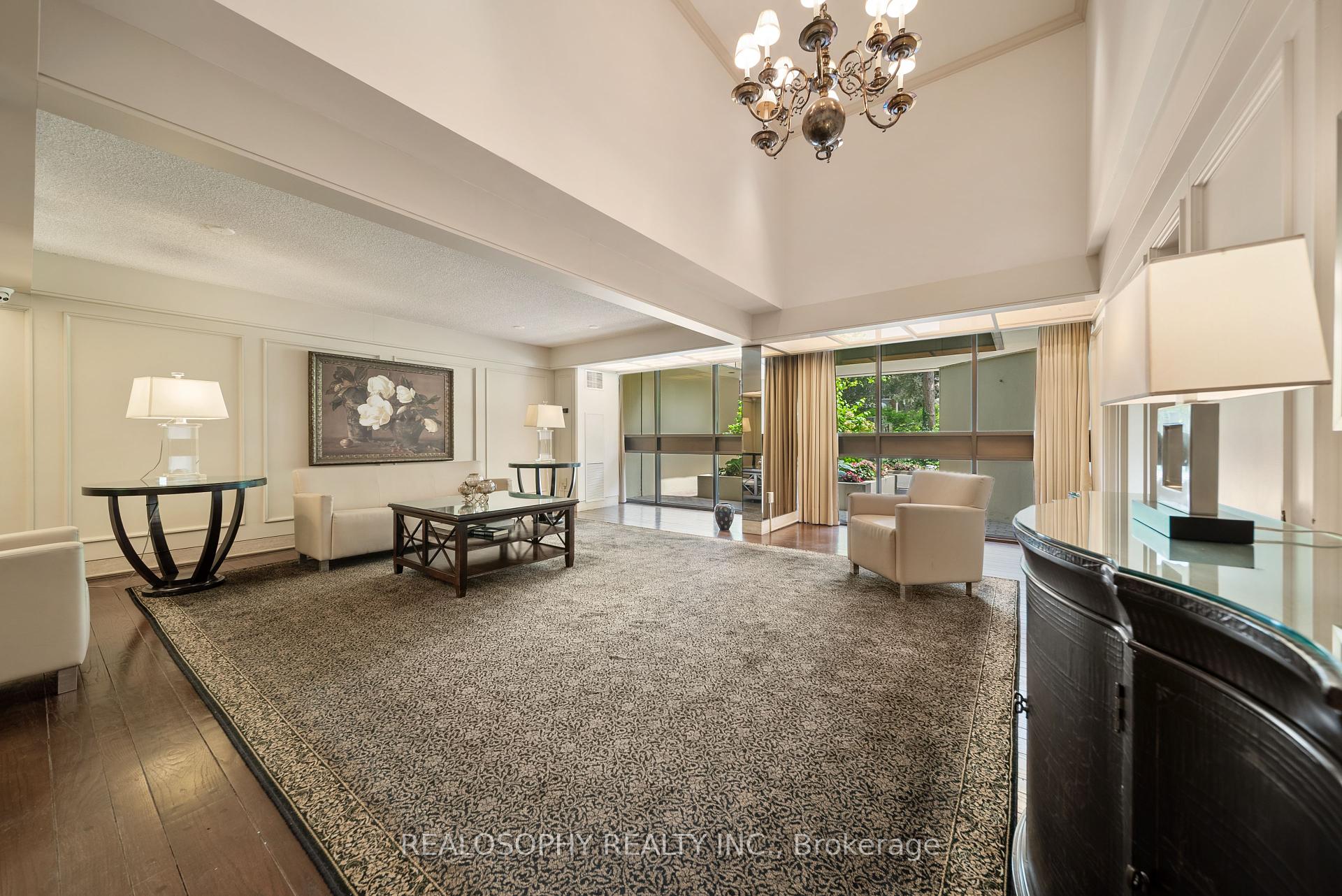 3 Bedrooms Condo at 100 Quebec, Toronto For sale