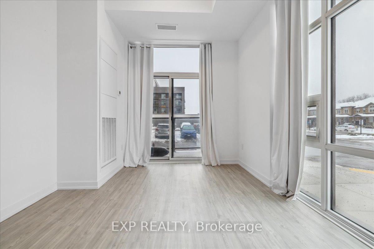 2 Bedrooms Condo at 450 Dundas,  Hamilton For sale
