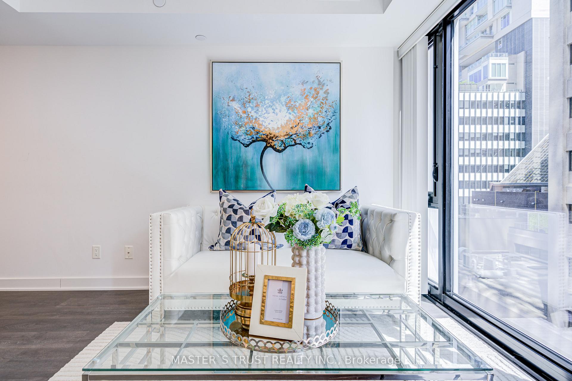 1 Bedroom Condo at 188 Cumberland, Toronto For sale