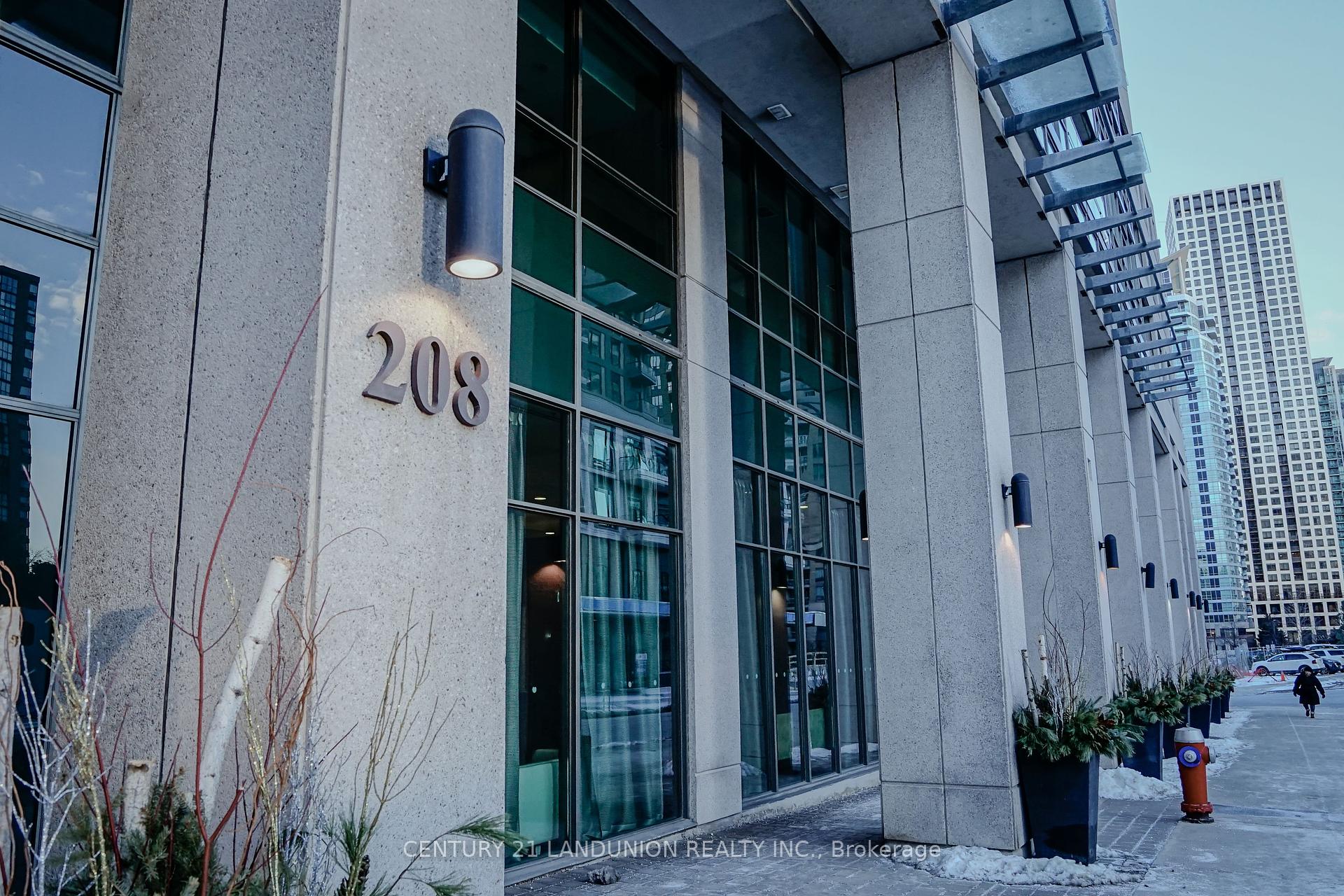 2 Bedrooms Condo at 208 Enfield, Mississauga For sale