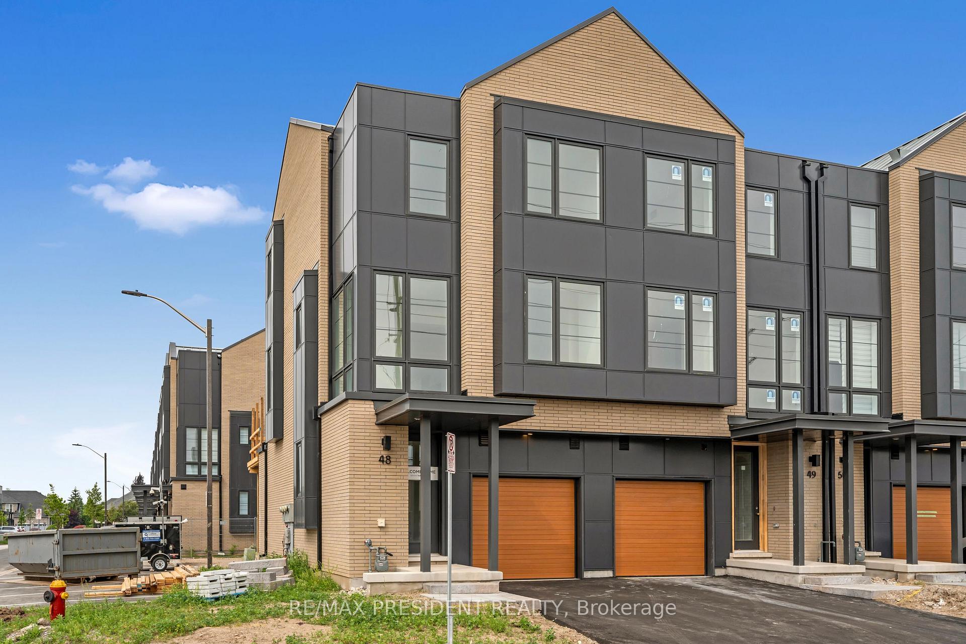 3 Bedrooms Condo at 2273 Turnberry, Burlington For sale