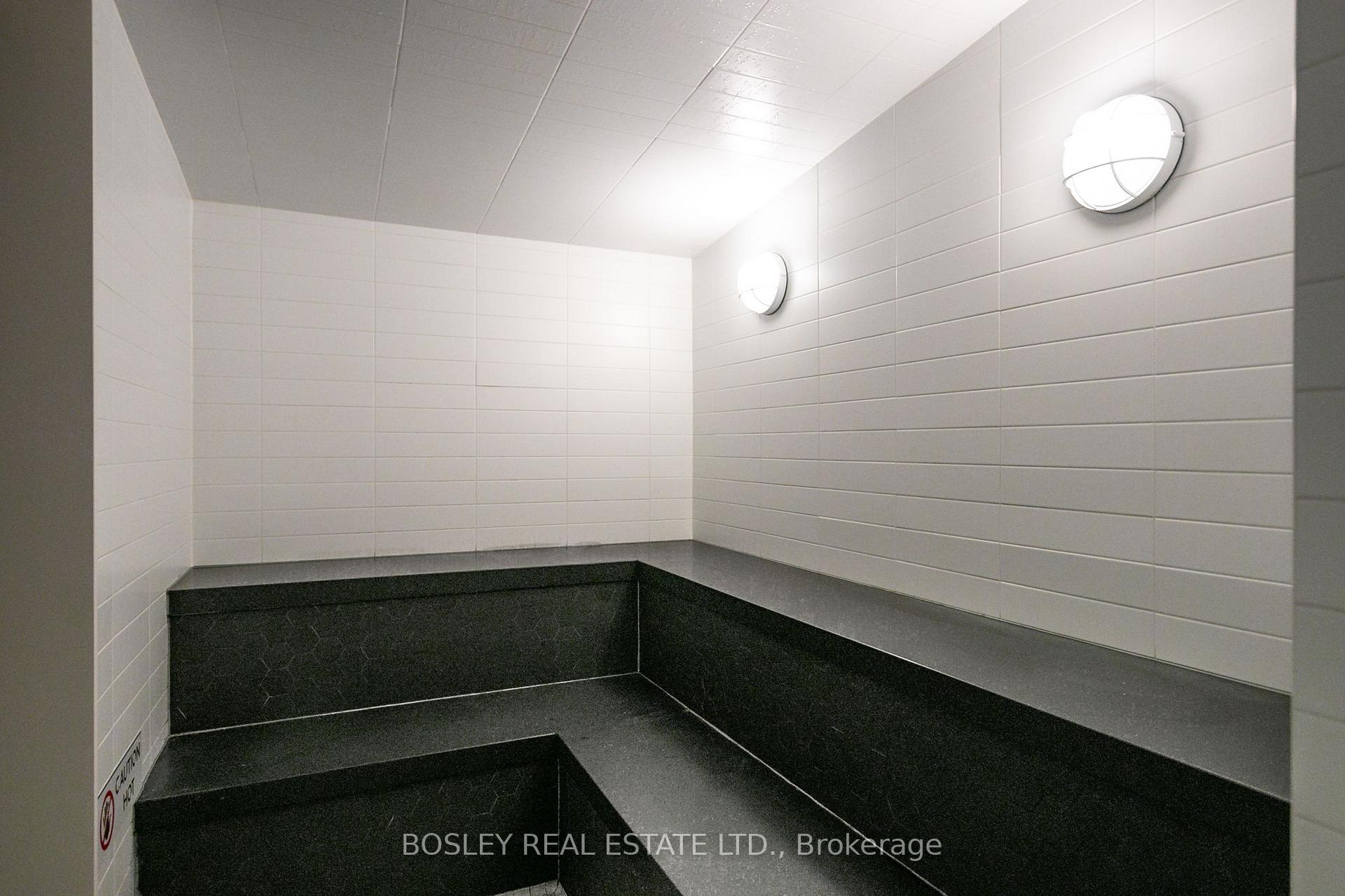 2 Bedrooms Condo at 80 Vanauley, Toronto For sale