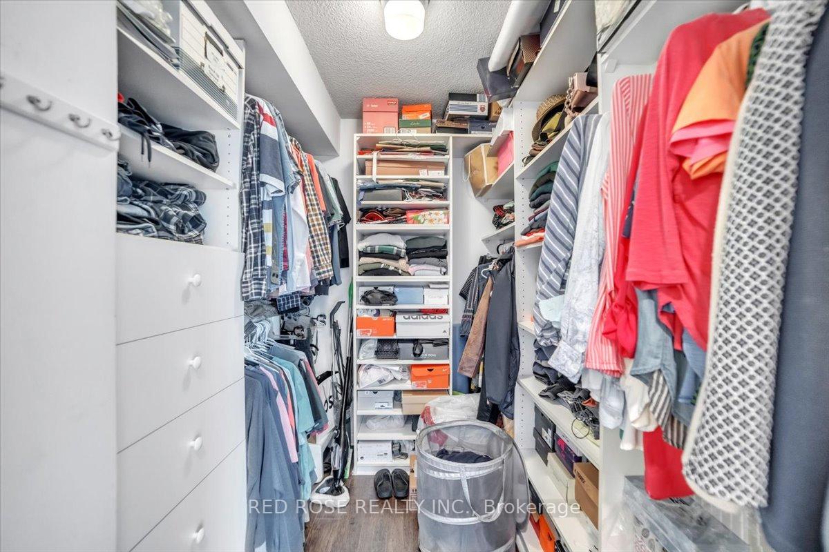 3 Bedrooms Condo at 3303 Don Mills,  Toronto For sale