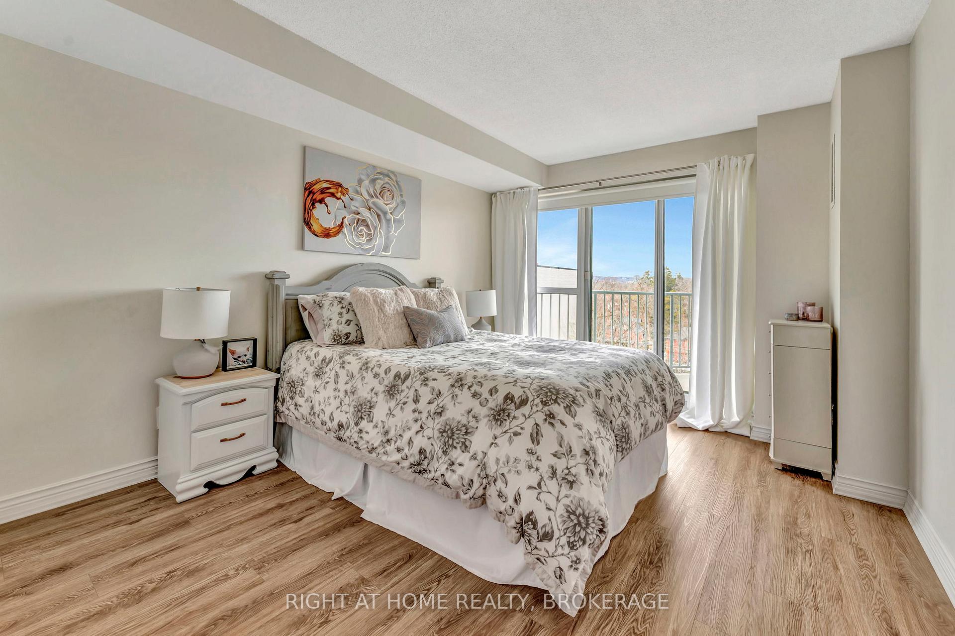 1 Bedroom Condo at 2190 Lakeshore, Burlington For sale
