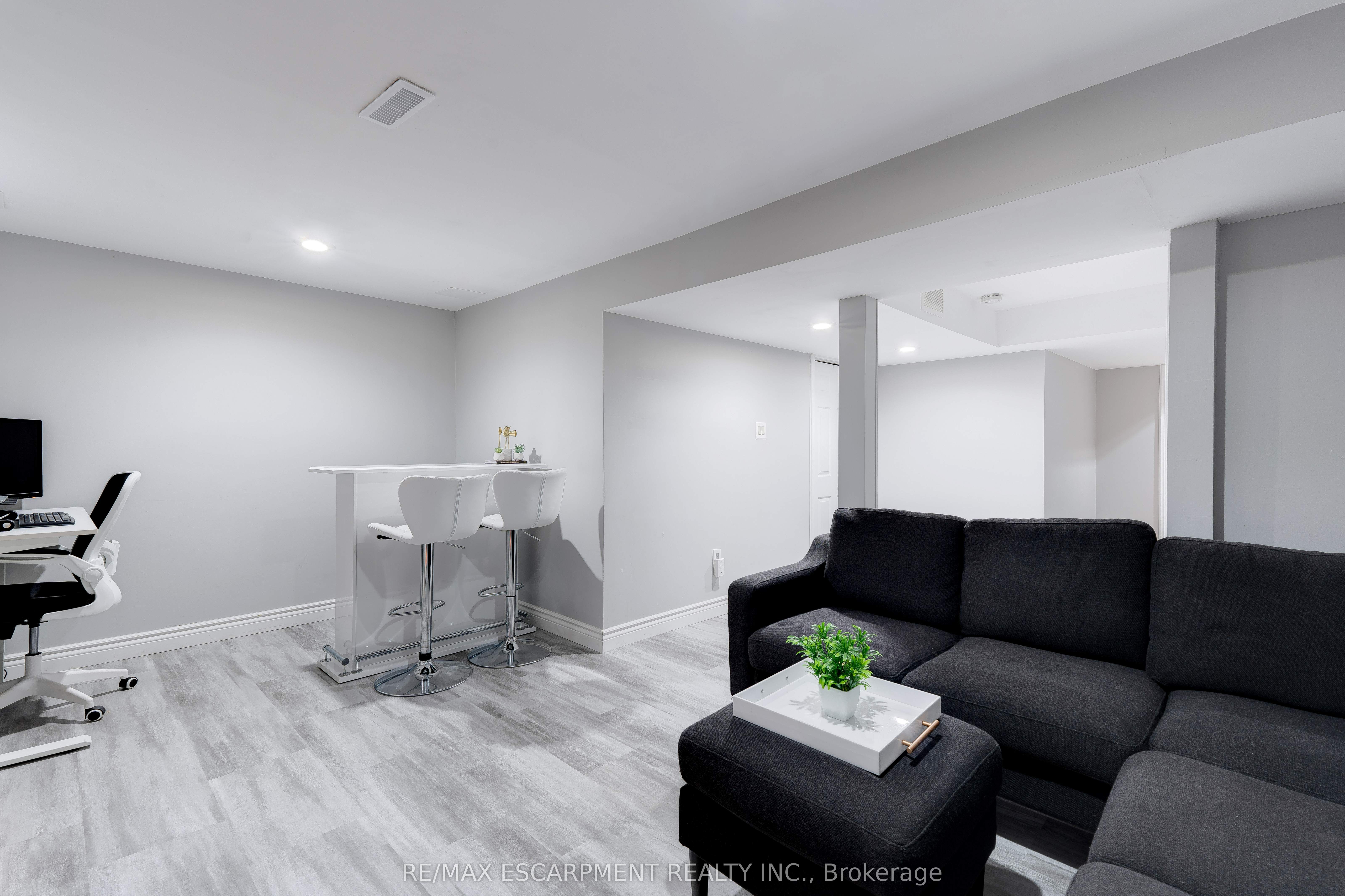 386 Highland Road W, #31