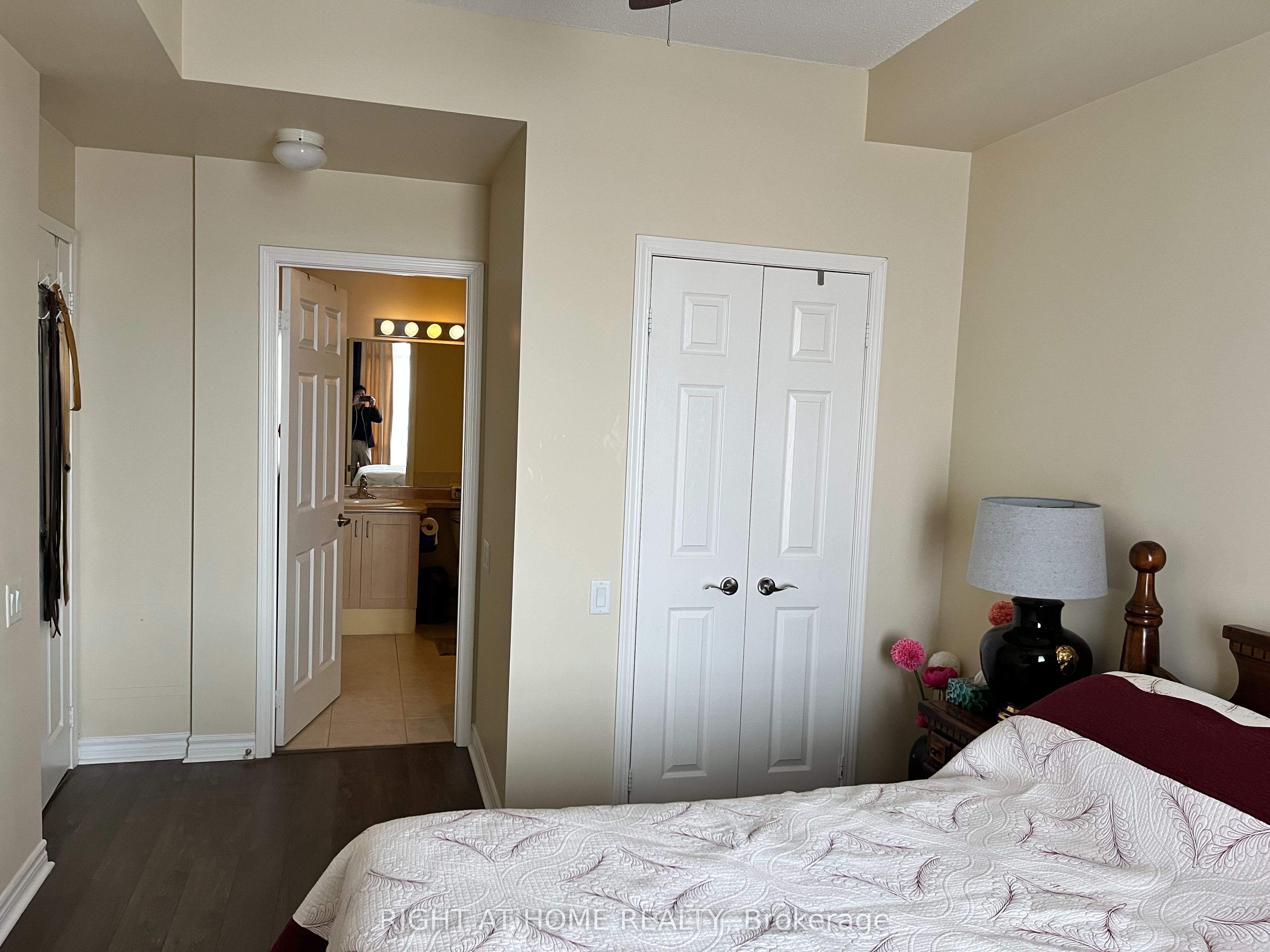 11121 Yonge Street, ## 602