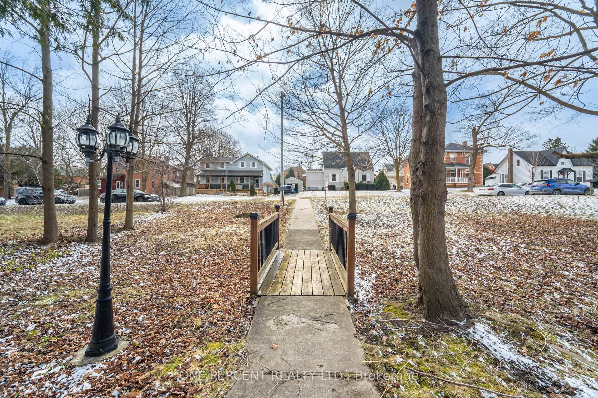 7 Second Avenue, Orangeville, ON L9W 1H4
