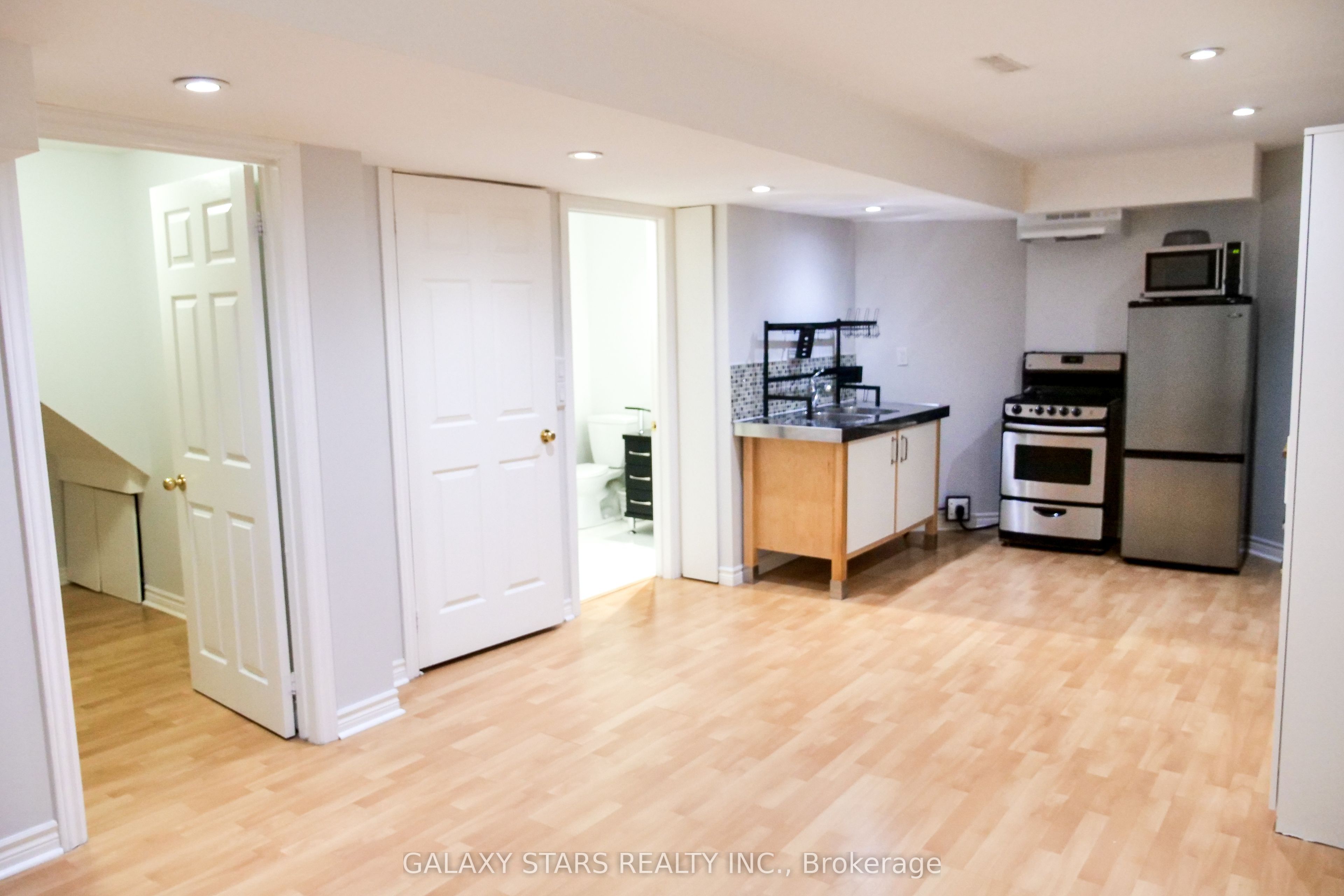 32 Kemp Drive, #Bsmnt