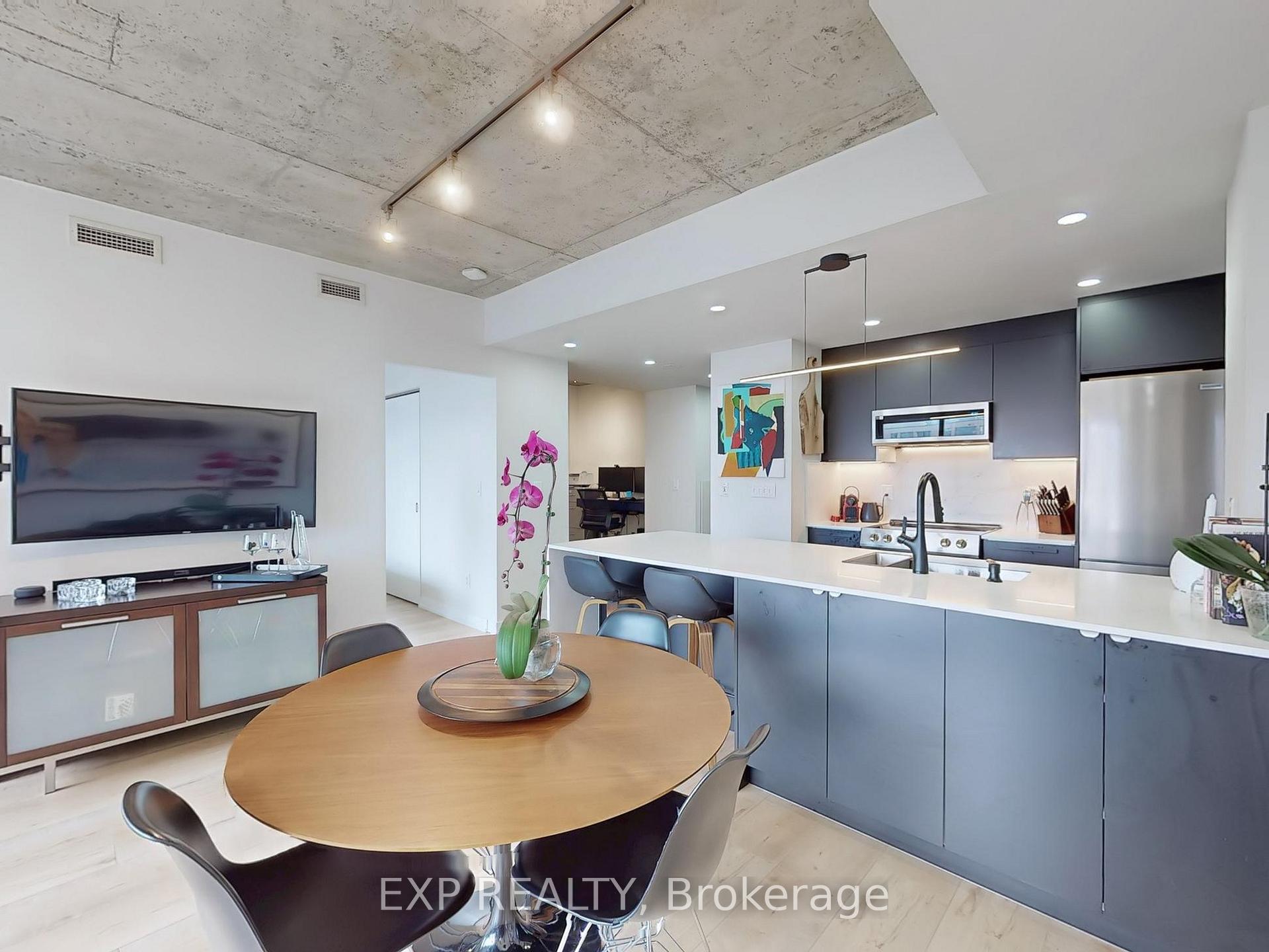 2 Bedrooms Condo at 285 Mutual, Toronto For sale