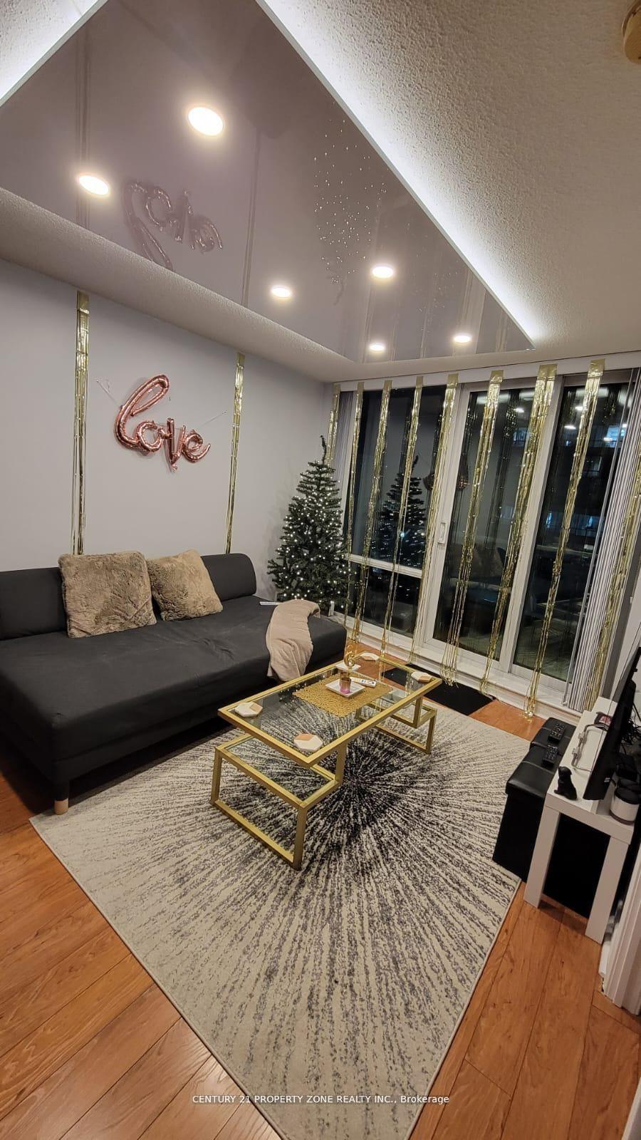 1 Bedroom Condo at 33 Elm, Mississauga For sale