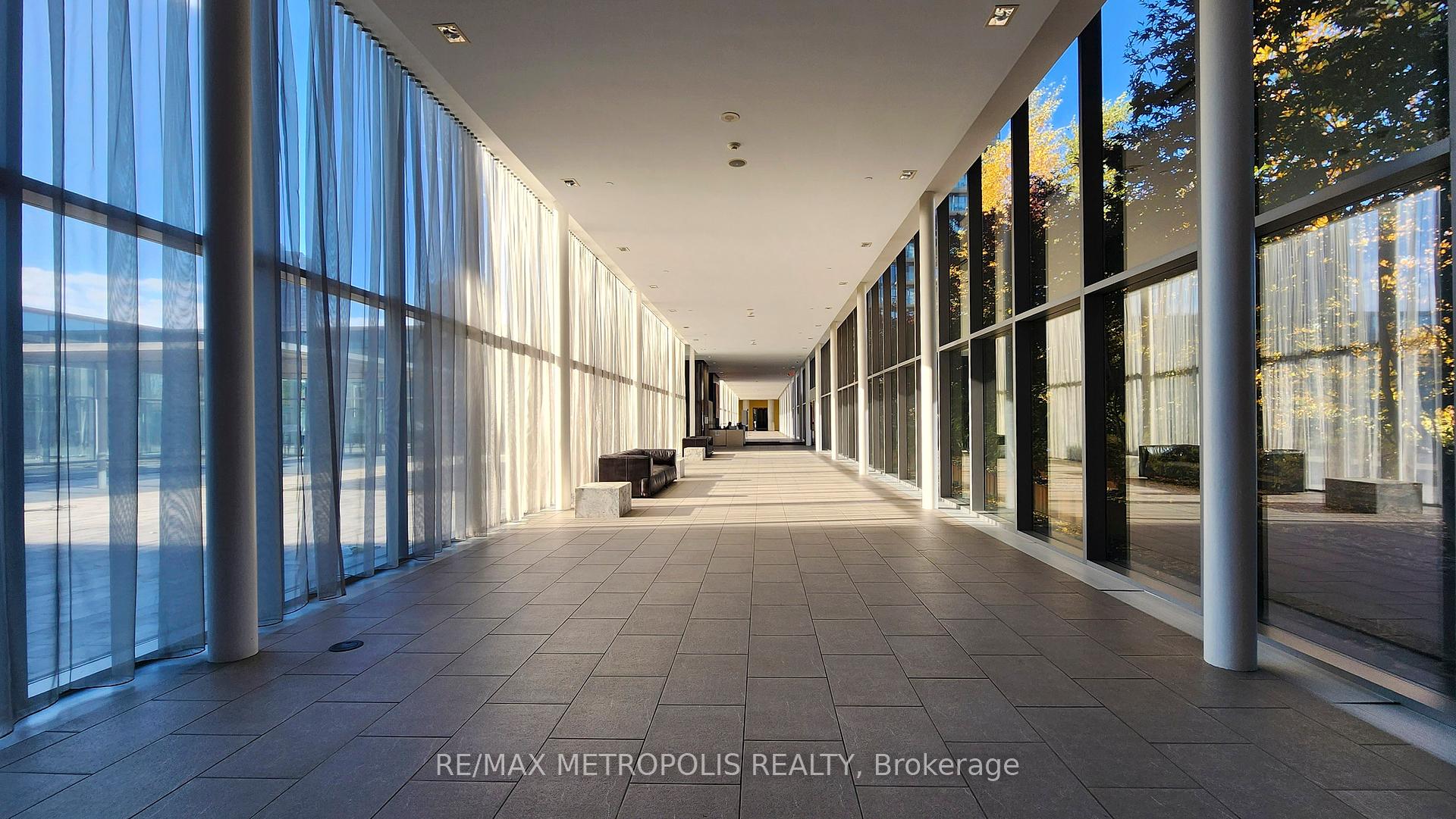 1 Bedroom Condo at 105 The Queensway, Toronto For sale