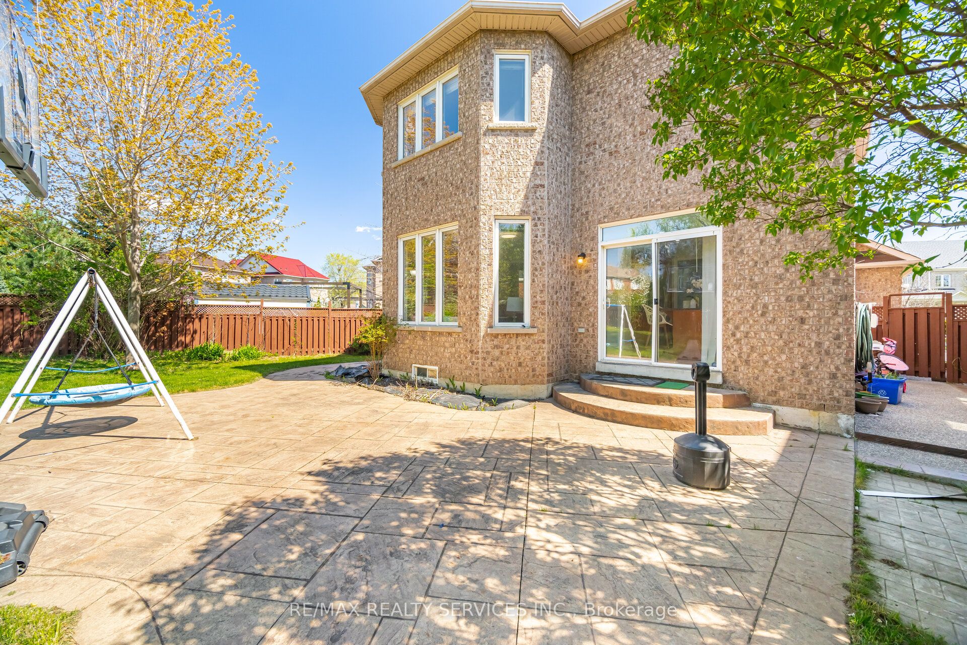 69 Harbourtown Crescent