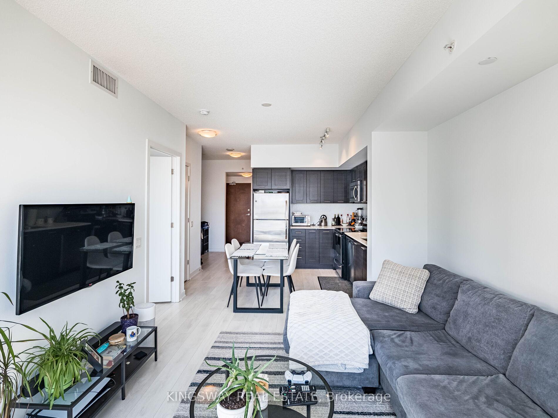 2 Bedrooms Condo at 2200 Lakeshore,  Toronto For sale