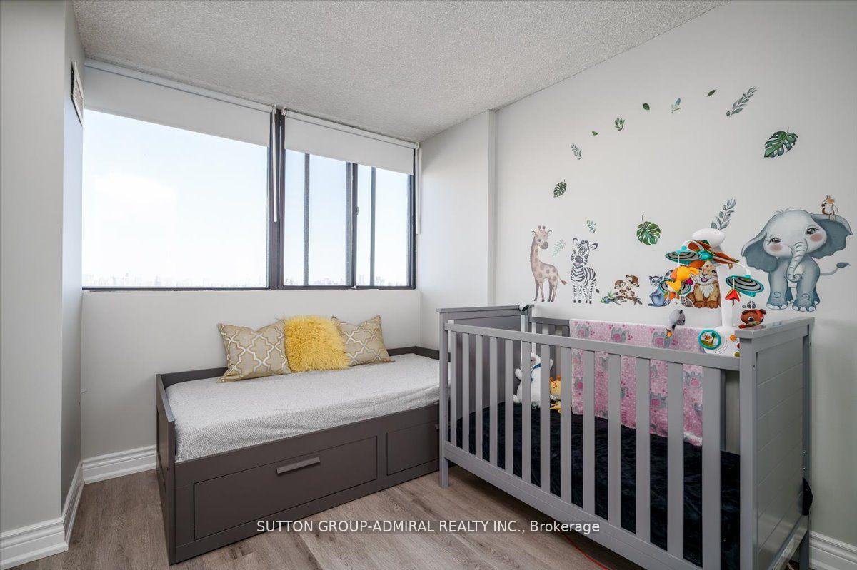 3 Bedrooms Condo at 133 Torresdale, Toronto For sale
