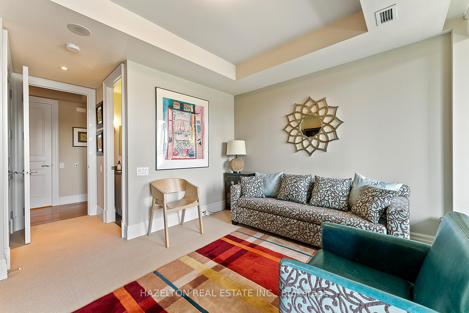 3 Bedrooms Condo at 155 St Clair, Toronto For sale