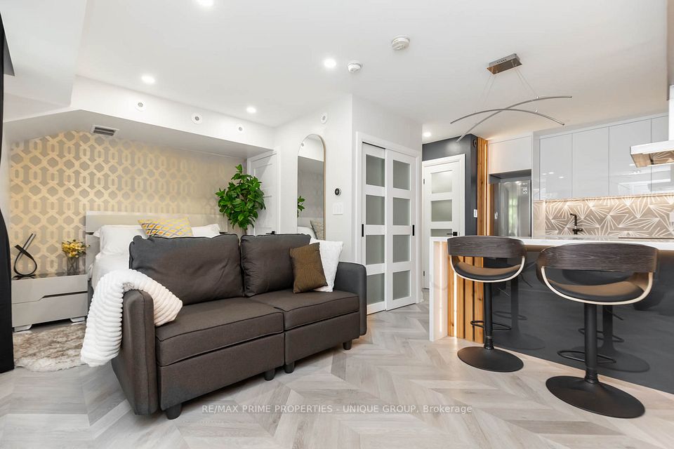 415 Jarvis Street