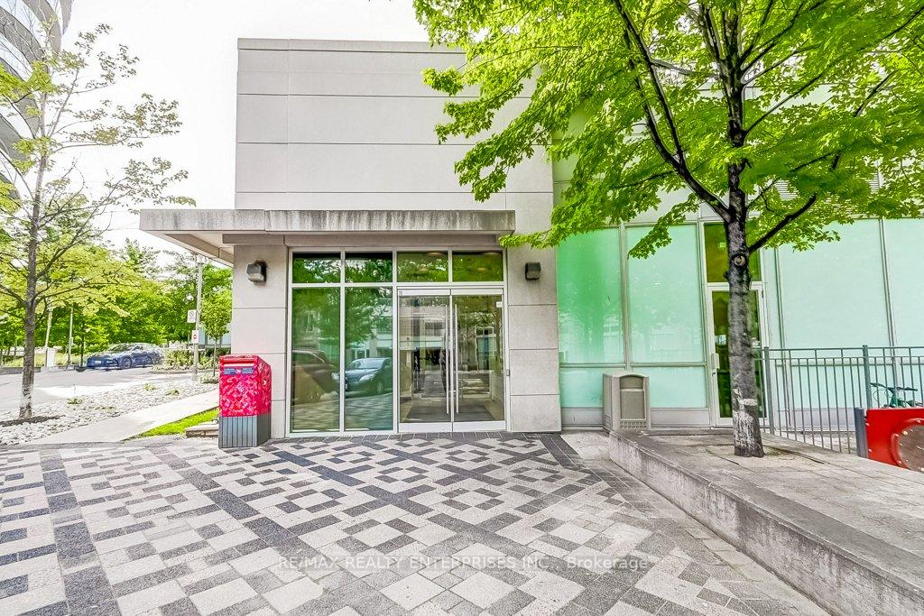 2 Bedrooms Condo at 80 Absolute, Mississauga For sale