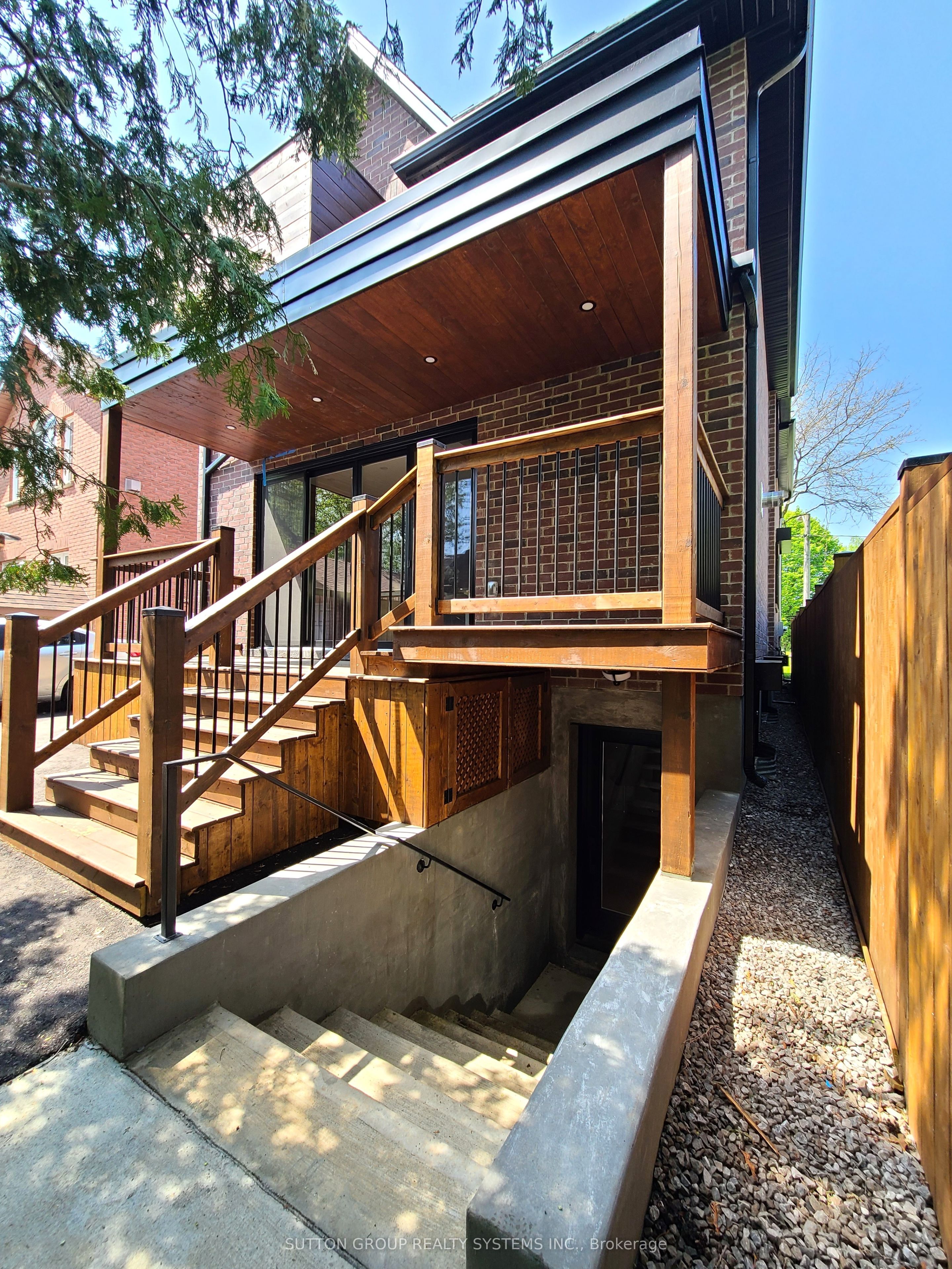 21 South Kingsway