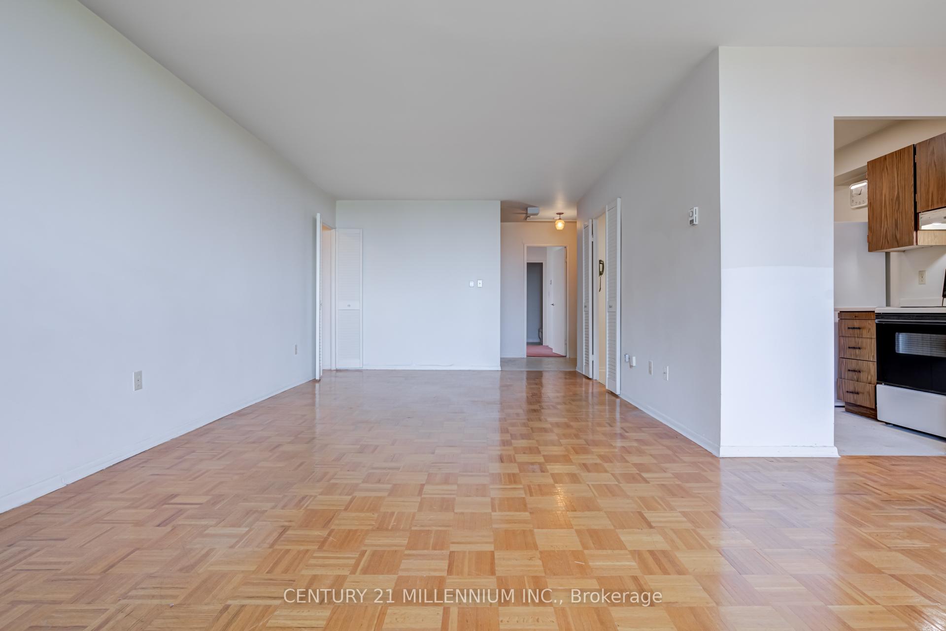 3 Bedrooms Condo at 5 Massey, Toronto For sale