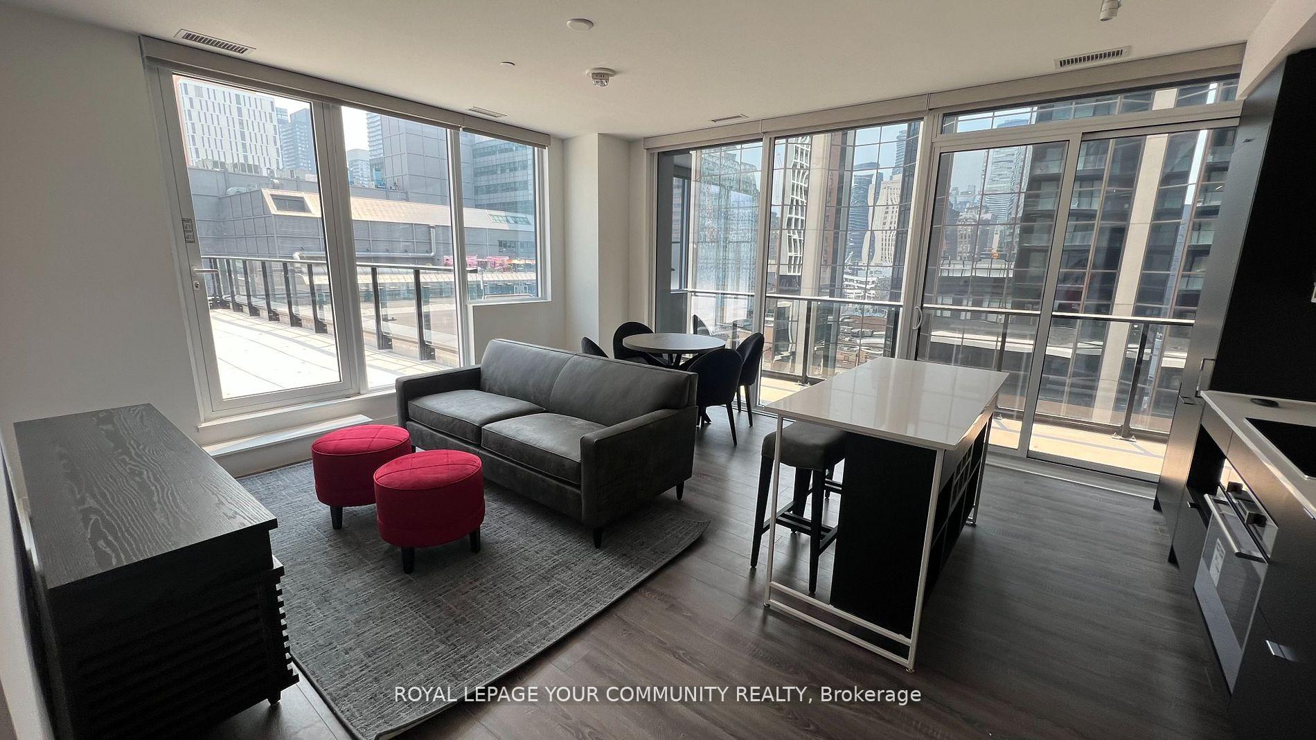 3 Bedrooms Condo at 20 Edward, Toronto For sale