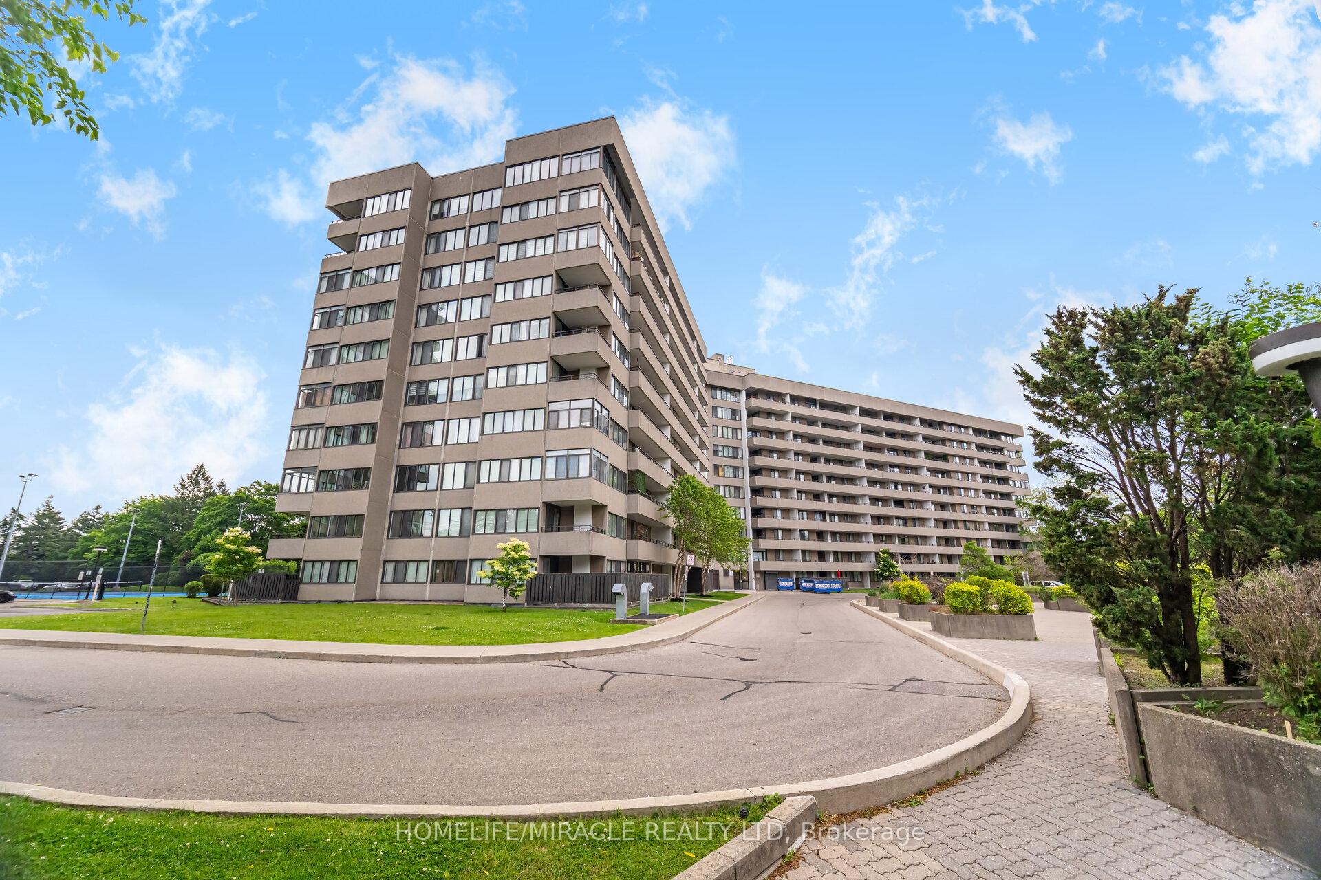 3 Bedrooms Condo at 1320 Mississauga valley, Mississauga For sale