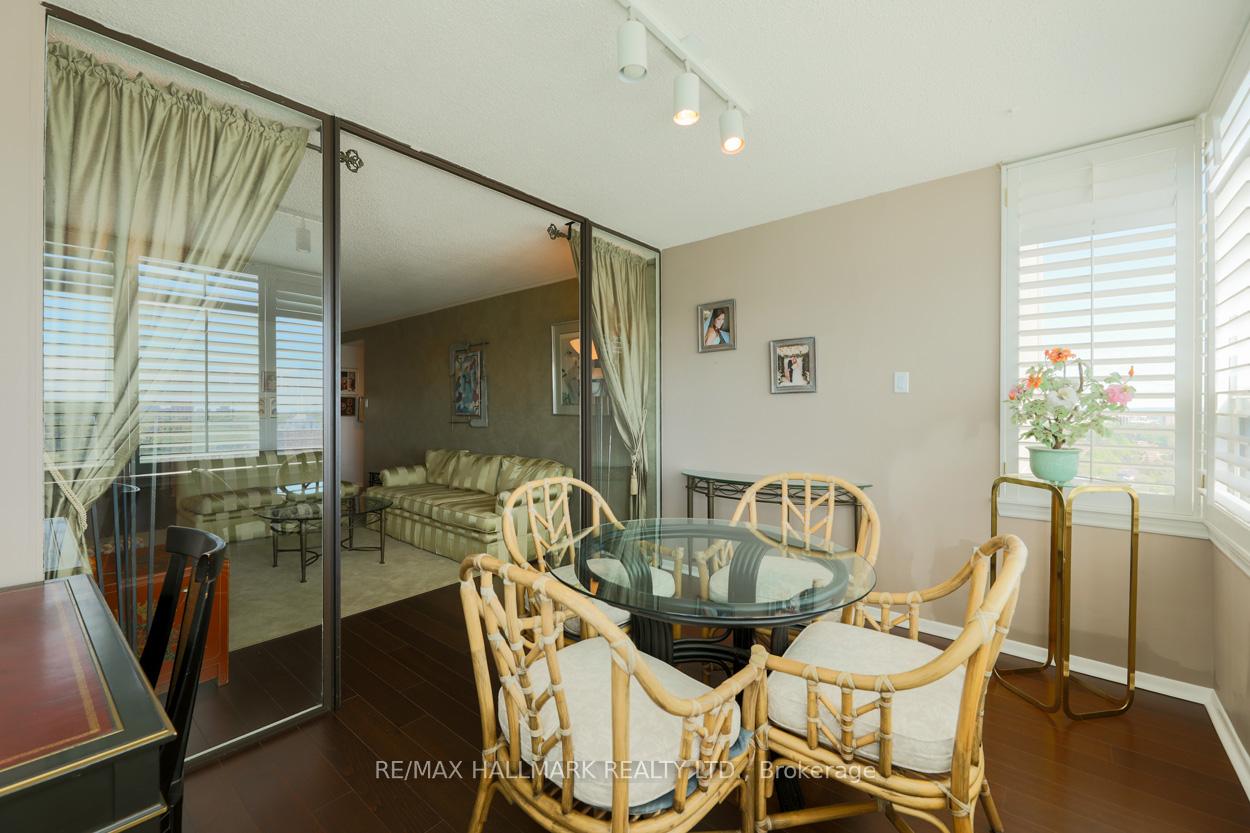 3 Bedrooms Condo at 55 Skymark, Toronto For sale