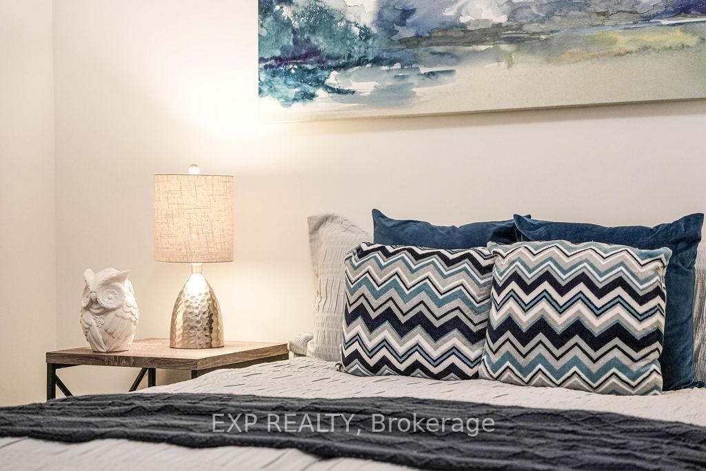 2 Bedrooms Condo at 295 Adelaide, Toronto For sale