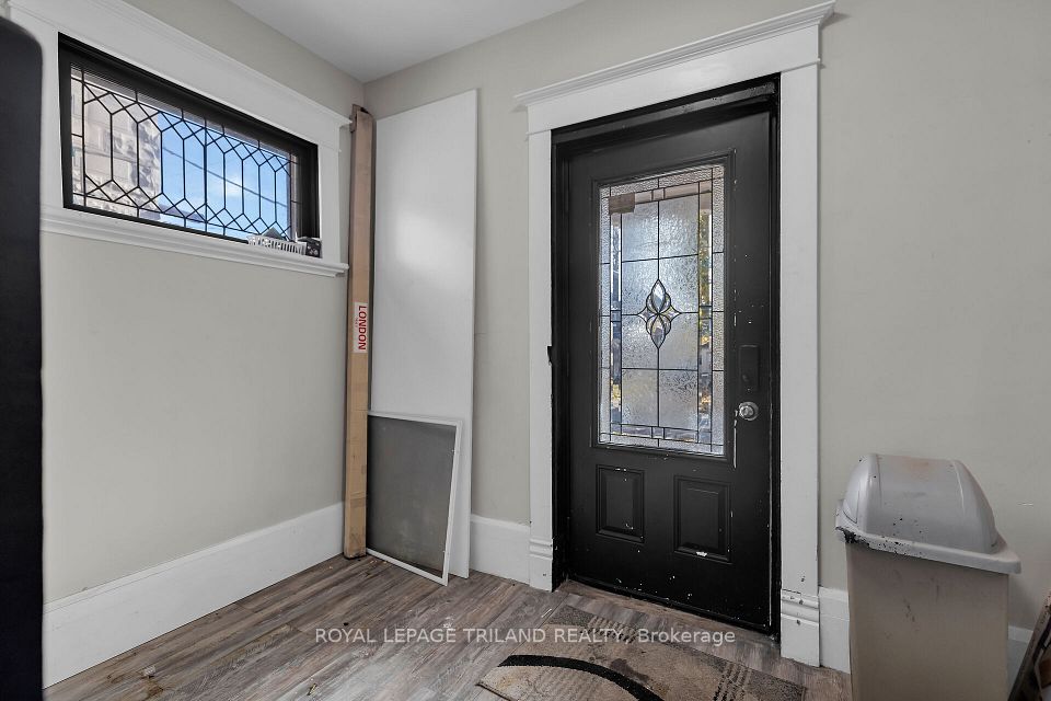 8 Bruce Street, London South, ON N6C 1G4
