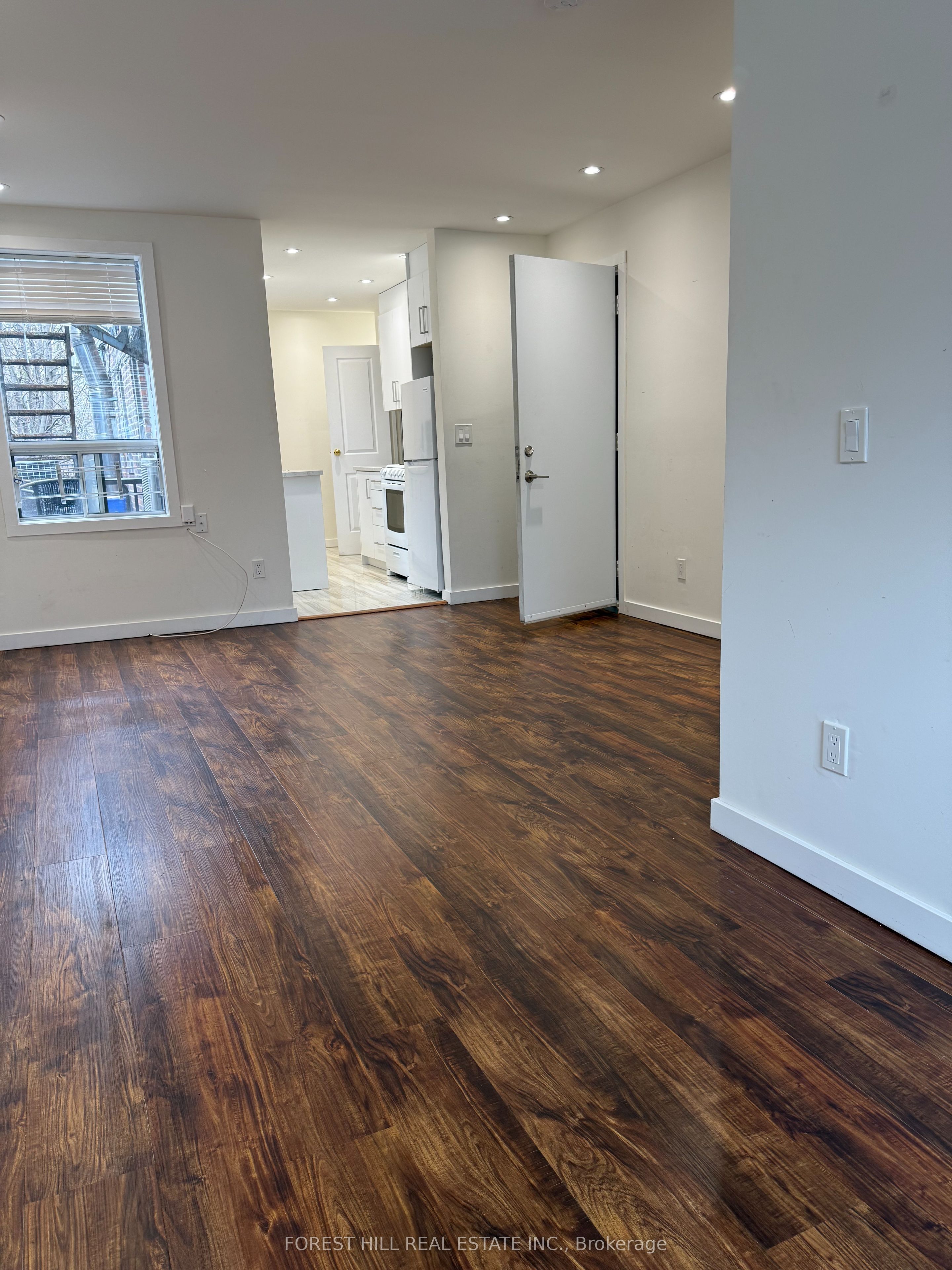 378 Bloor Street W, #1