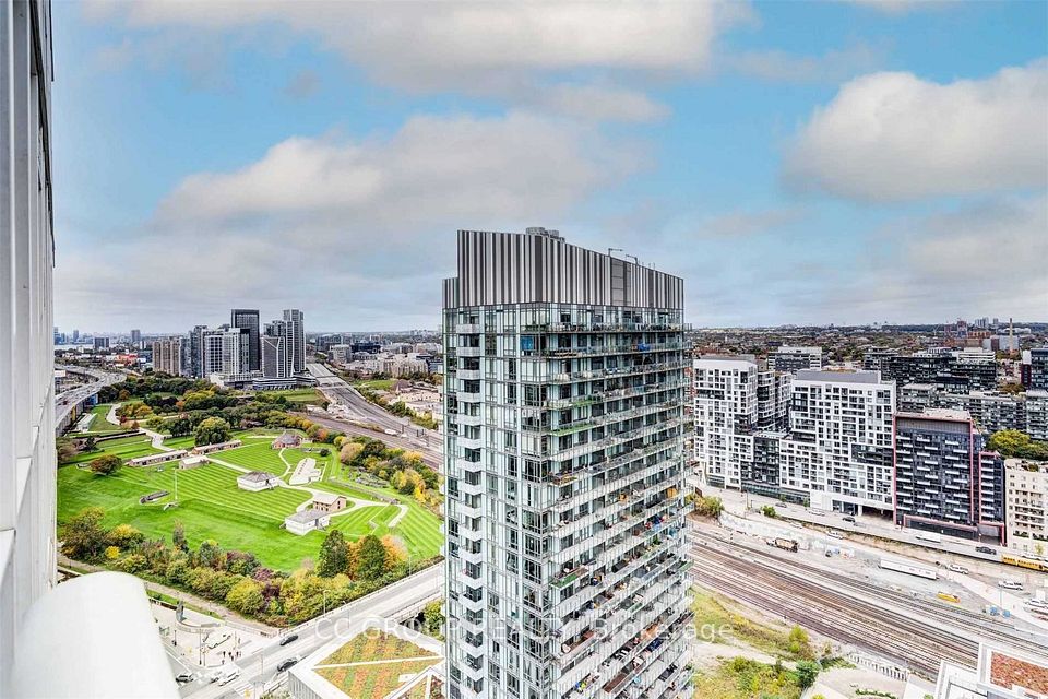 85 Queens Wharf