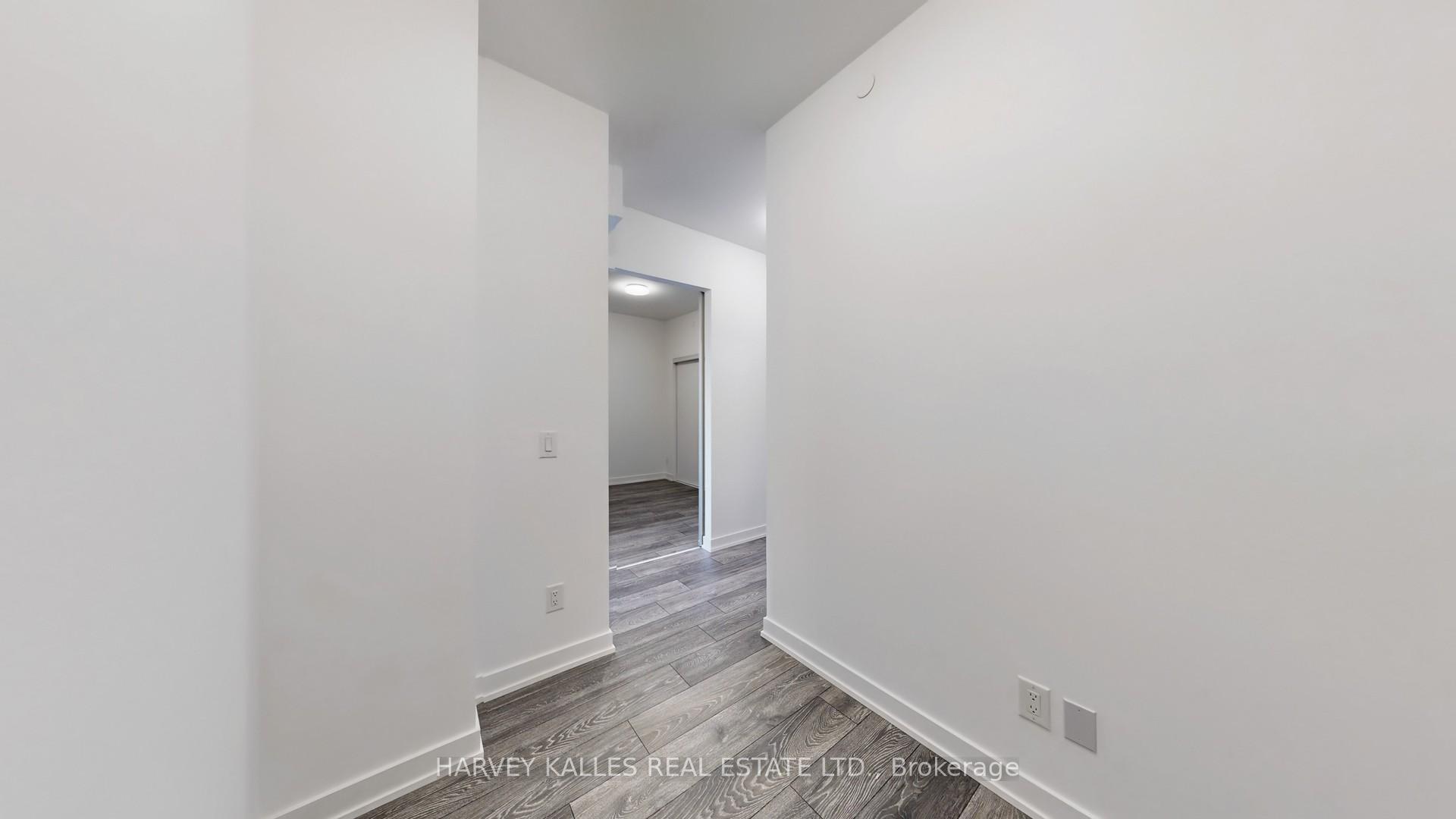 8888 Yonge Street 215