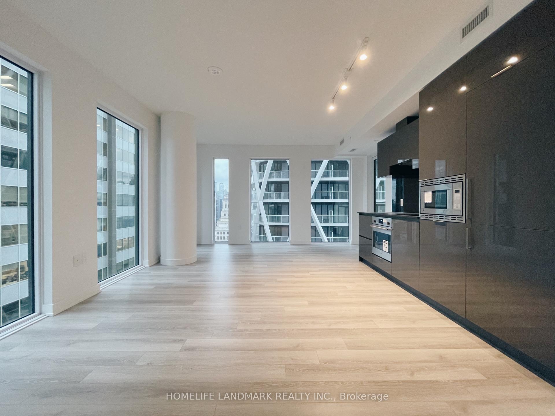 2 Bedrooms Condo at 238 Simcoe,  Toronto For sale