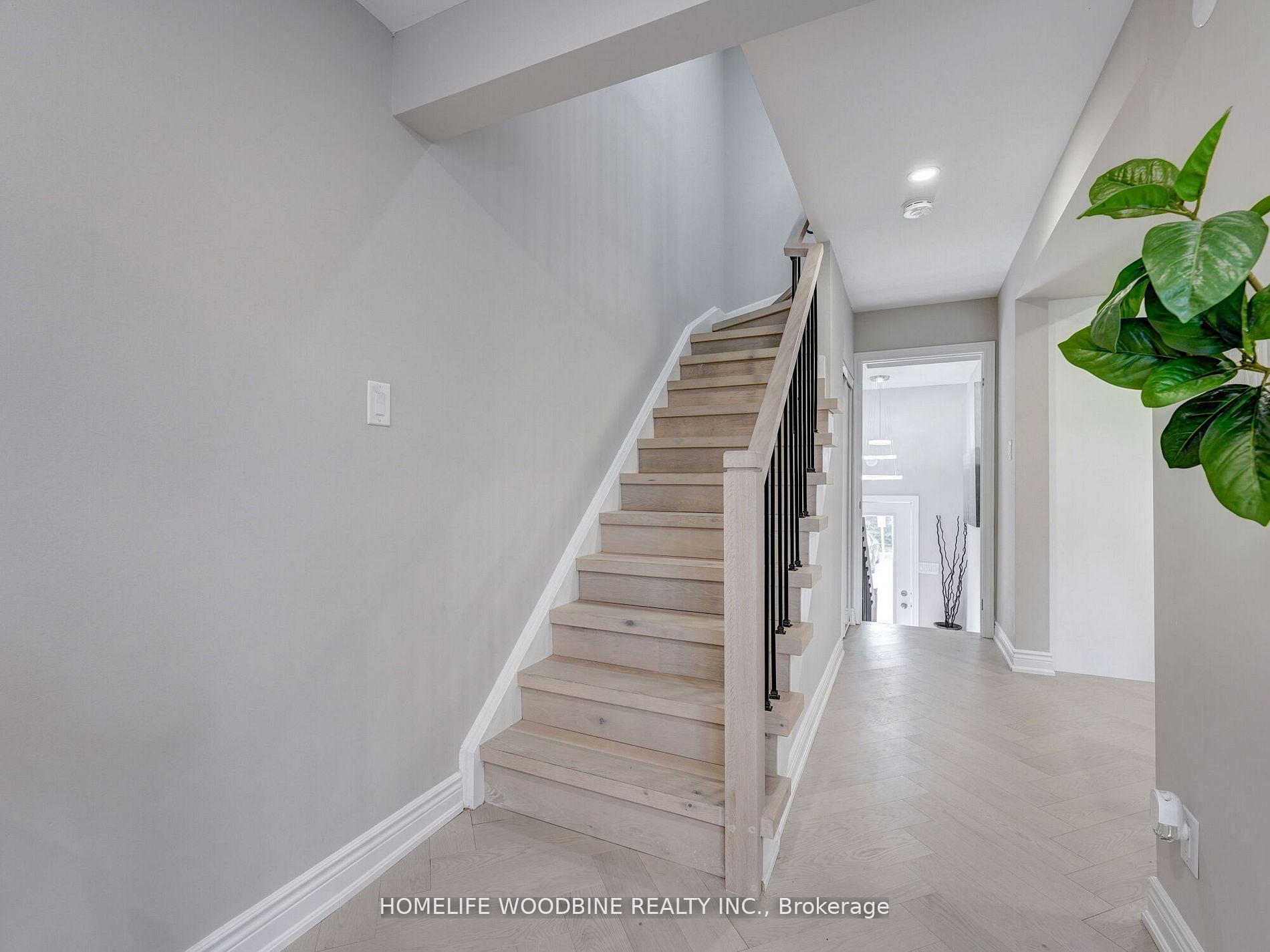 3 Bedrooms Condo at 121 Centennial,  Toronto For sale