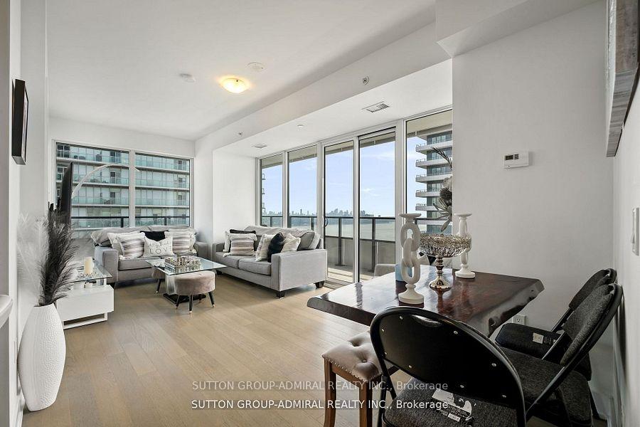 2 Bedrooms Condo at 30 Shore Breeze,  Toronto For sale