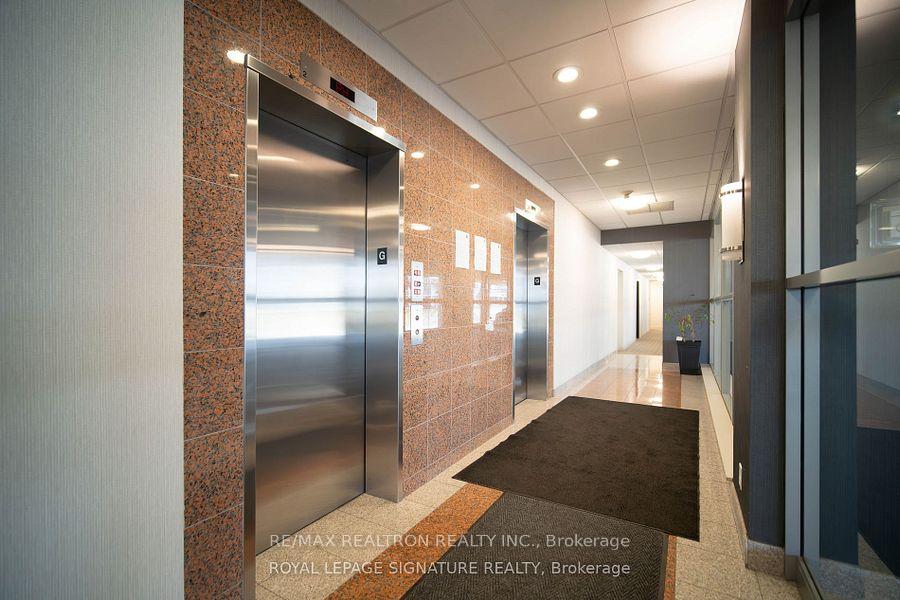 3 Bedrooms Condo at 5940 Yonge,  Toronto For sale