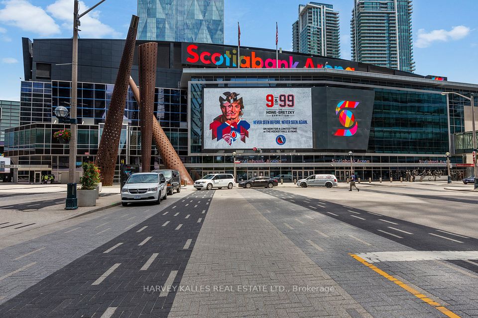 55 Bremner Boulevard 2907