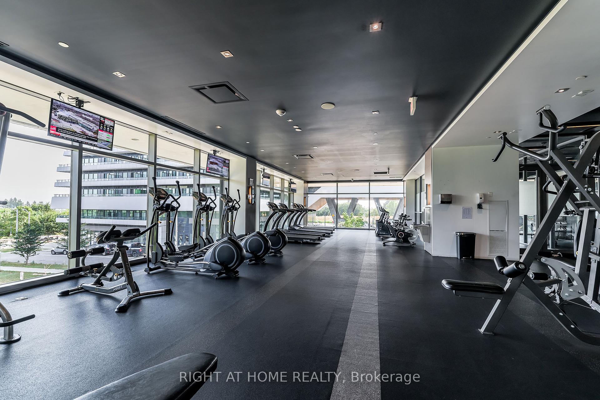 2 Bedrooms Condo at 30 Shore Breeze, Toronto For sale