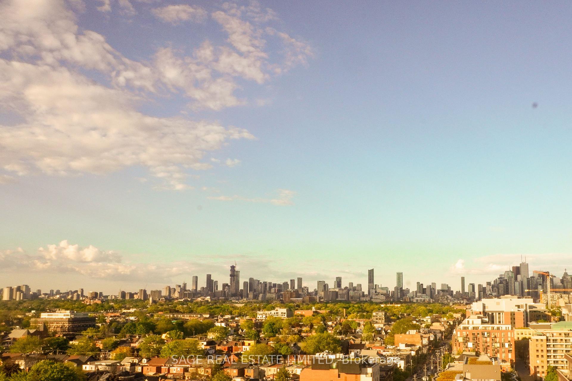 3 Bedrooms Condo at 200 Sudbury, Toronto For sale