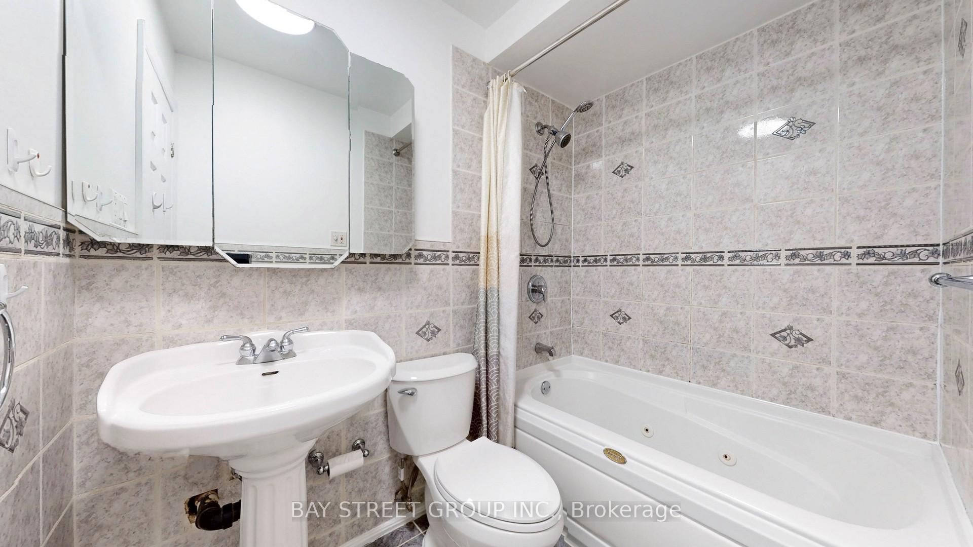 3 Bedrooms Condo at 99 Brimwood, Toronto For sale