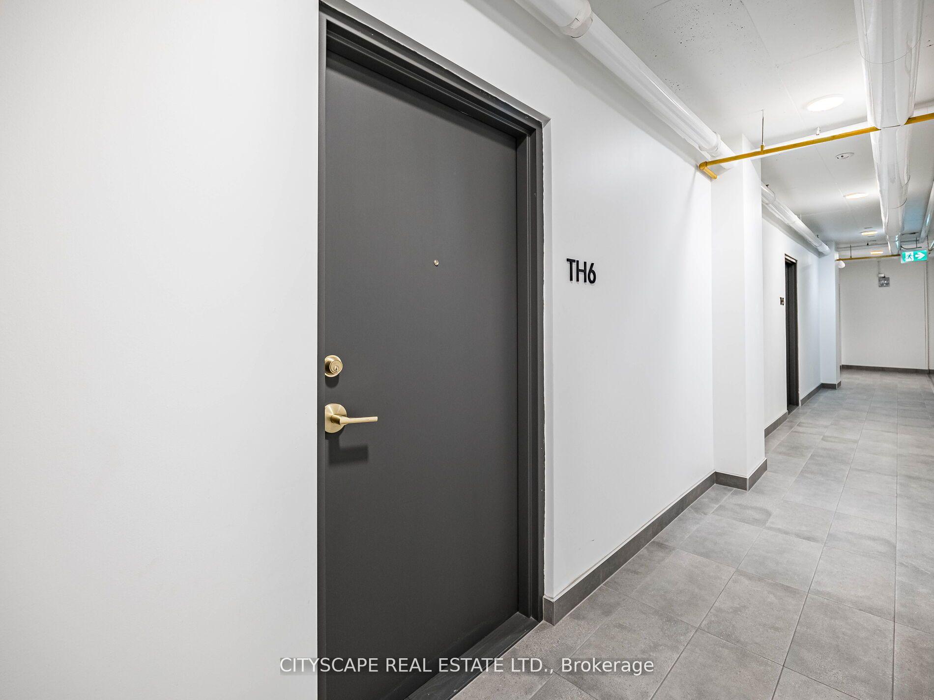 4 Bedrooms Condo at 9 Buttermill, Vaughan For sale