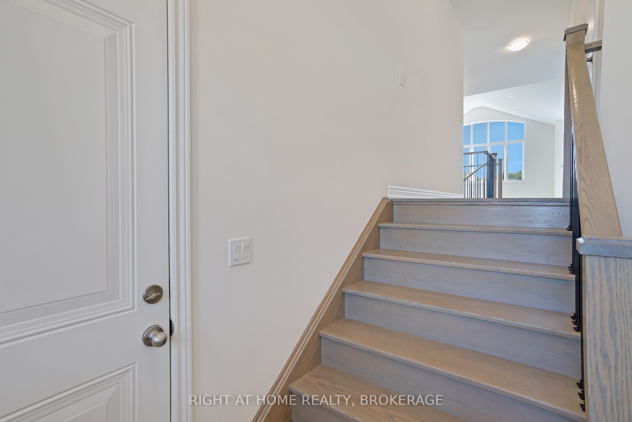 19 Robarts Drive