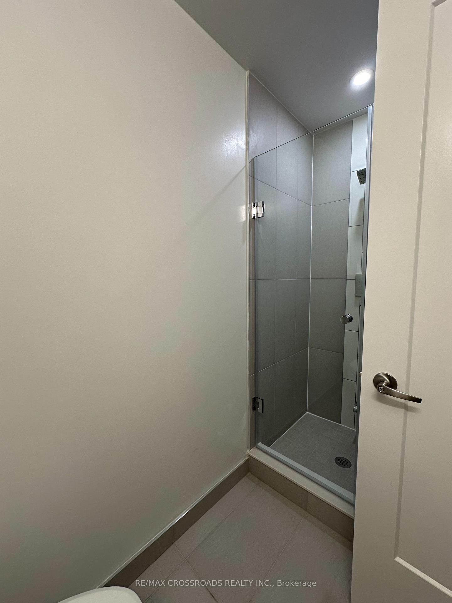 2 Bedrooms Condo at 70 Princess,  Toronto For sale