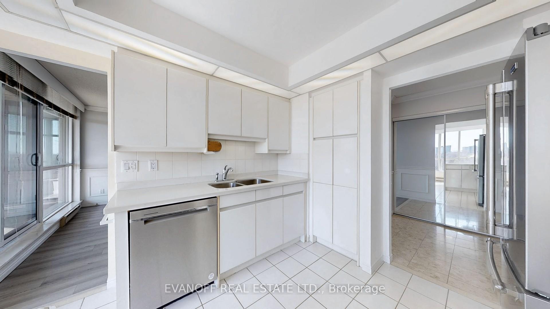 3 Bedrooms Condo at 10 Guildwood, Toronto For sale