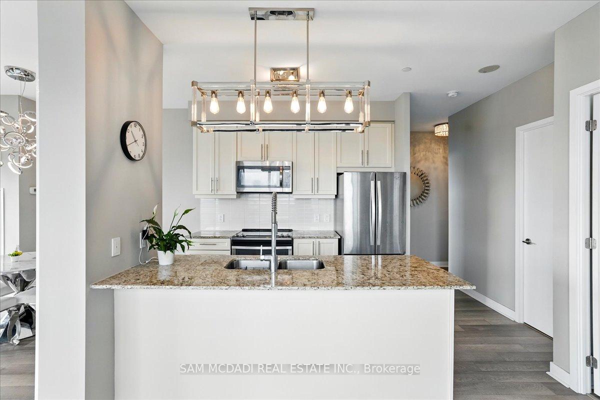 2 Bedrooms Condo at 3975 Grand Park, Mississauga For sale