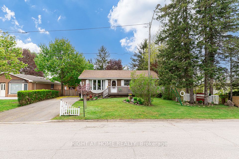 54 Cook Street, Halton Hills, ON L7J 1Z4