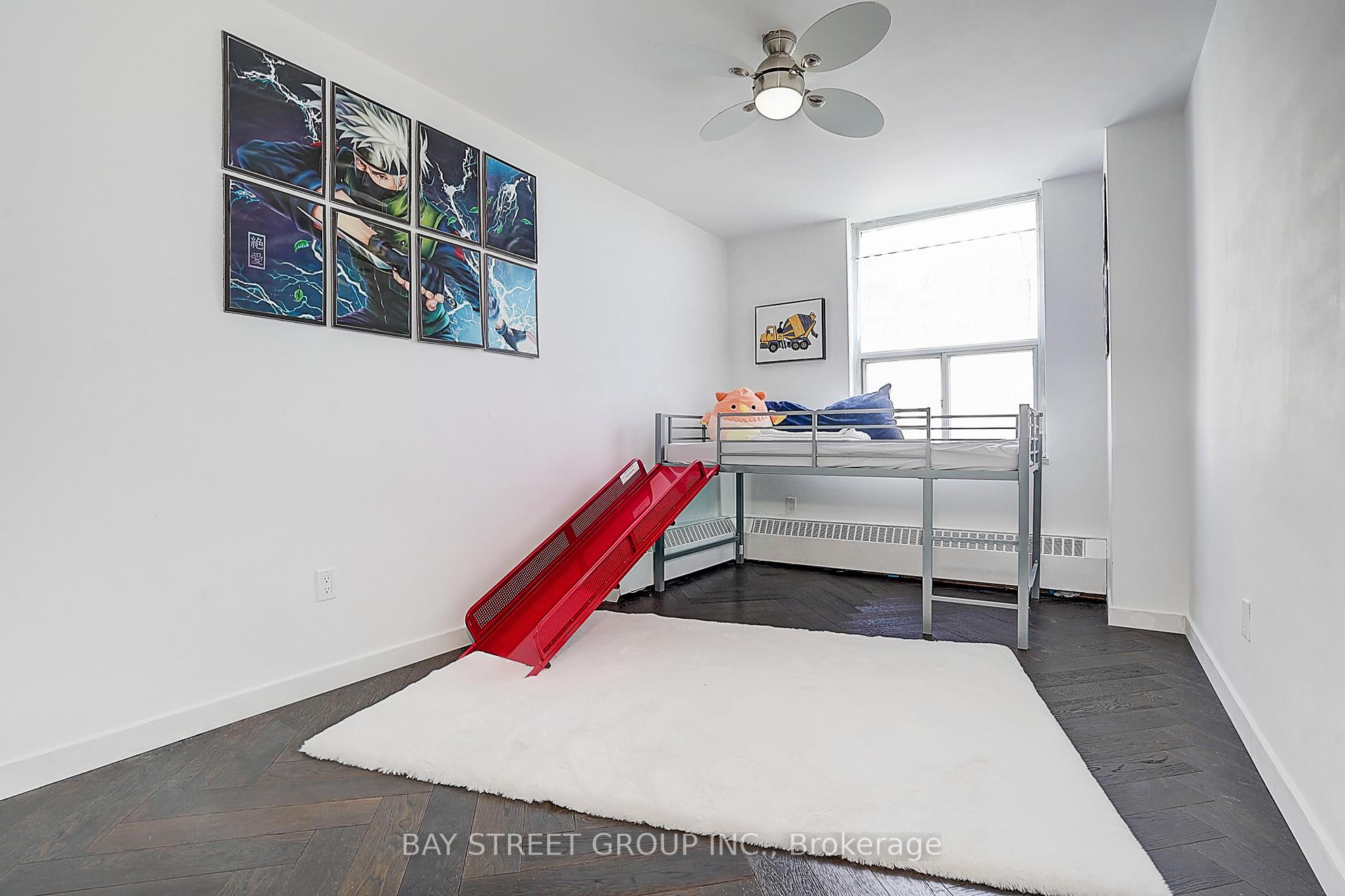 2 Bedrooms Condo at 10 Parkway Forest, Toronto For sale