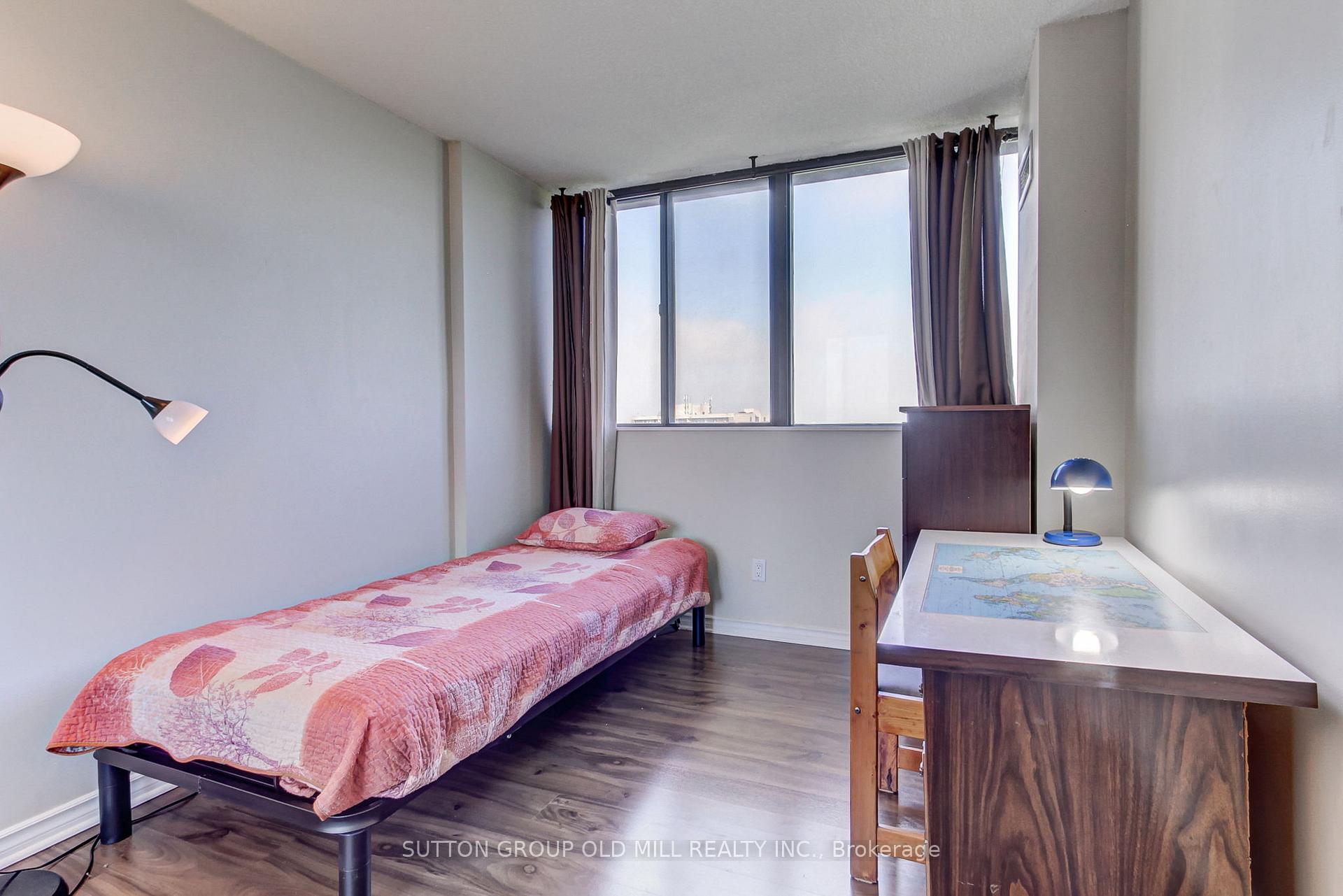 3 Bedrooms Condo at 133 Torresdale, Toronto For sale