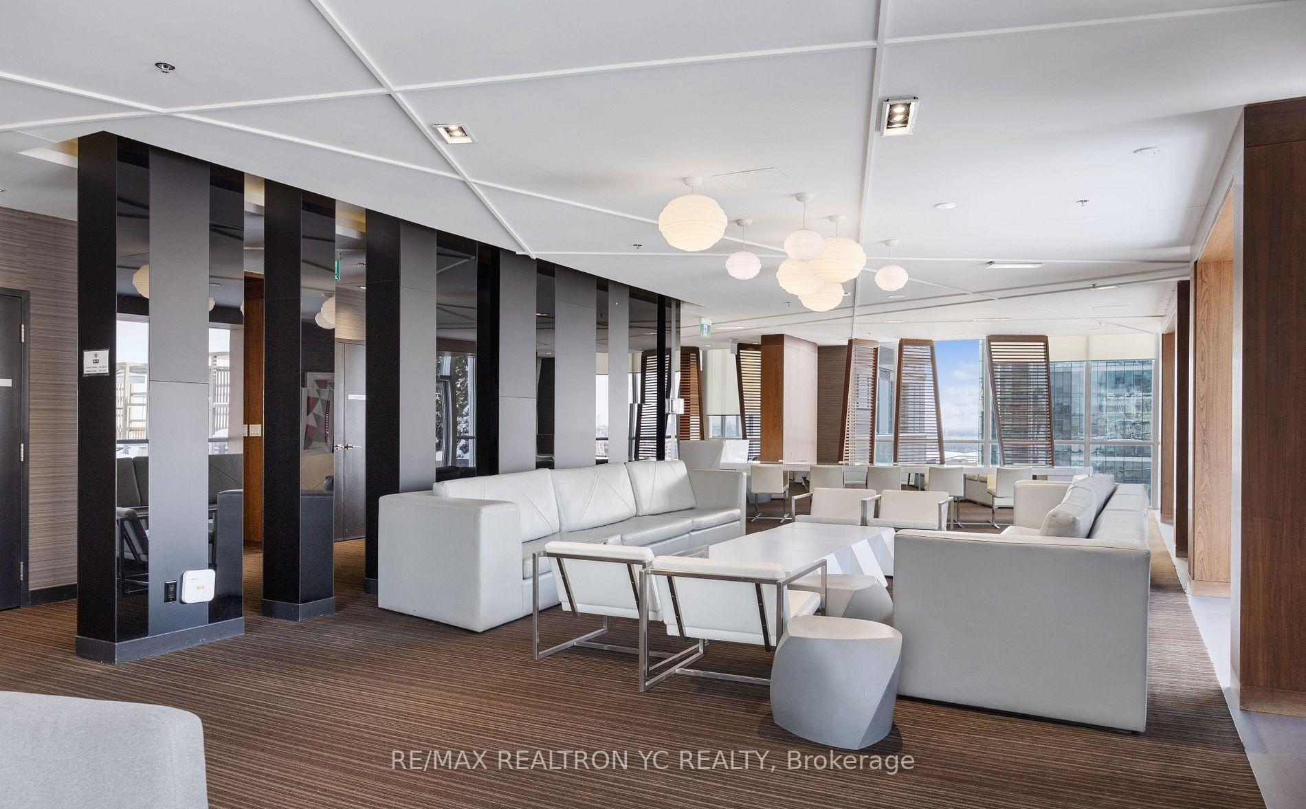 2 Bedrooms Condo at 352 Front, Toronto For sale