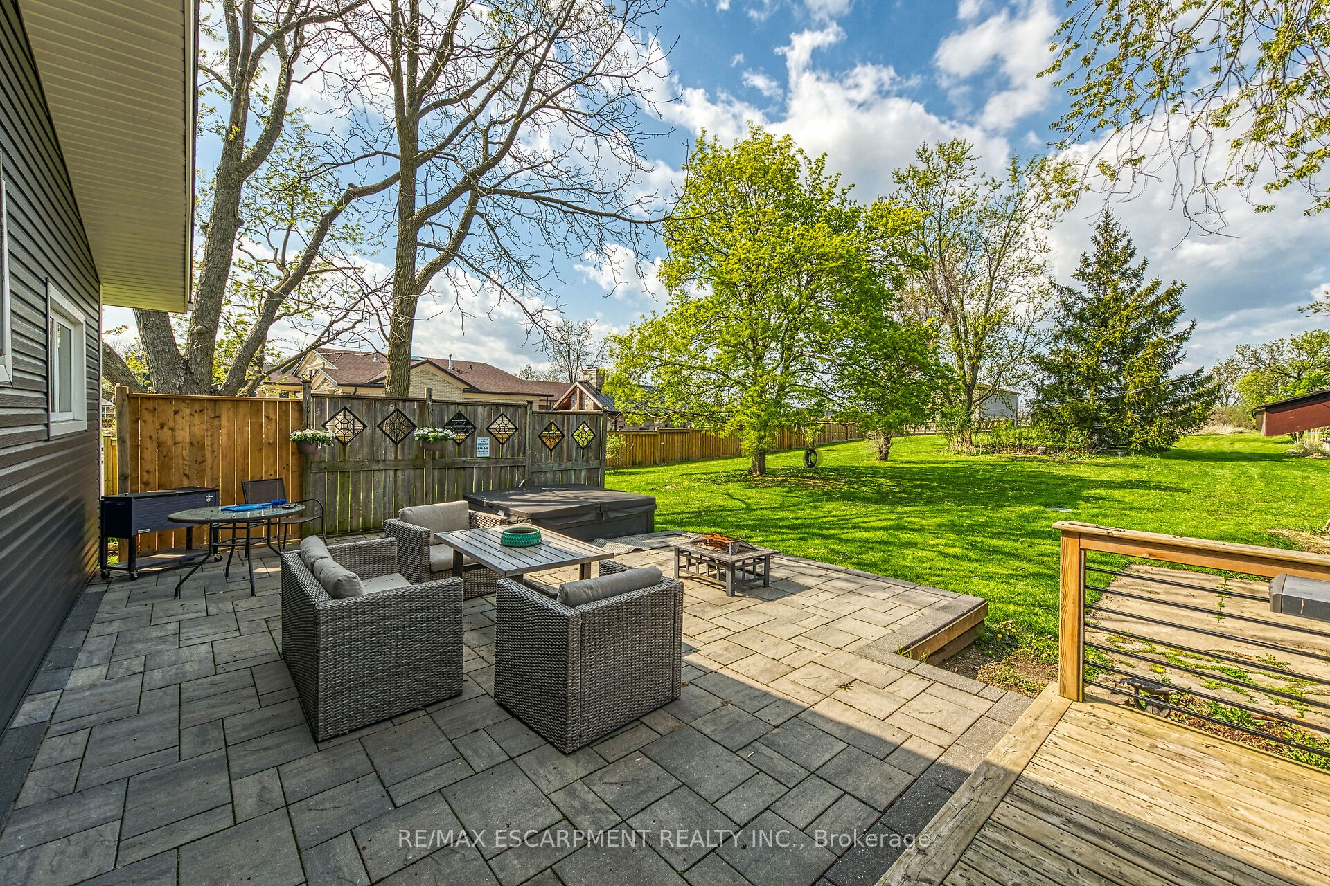 1214 Golf Club Road